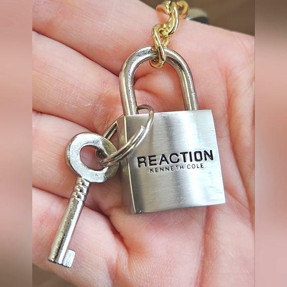 REACTION Kenneth Cole Padlock Keychain RARE - Picture 2 of 6